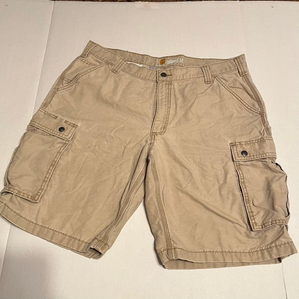 Carhartt Relaxed fit size‎ 38 Cargo Shorts. Fair condition.